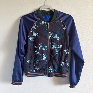 Light weight bomber jacket